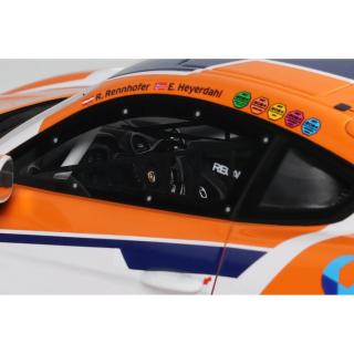 PORSCHE 718 CAYMAN GT4 RS CLUBSPORT E. HEYERDAHL / N. MALOY GT4 EUROPEAN SERIES 2024 OttO mobile 1:18 Resinemodell (Türen, Motorhaube... nicht zu öffnen!)